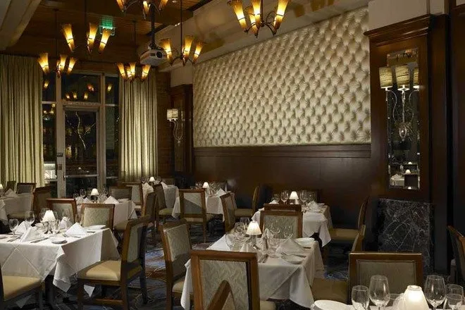 Photograph of interior at Ruth's Chris Steak House
